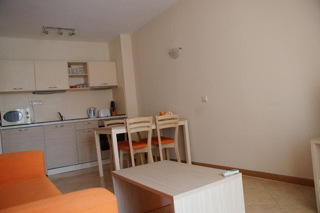 Royal Sun - Sunny Cove Apartment Солнечный берег Экстерьер фото